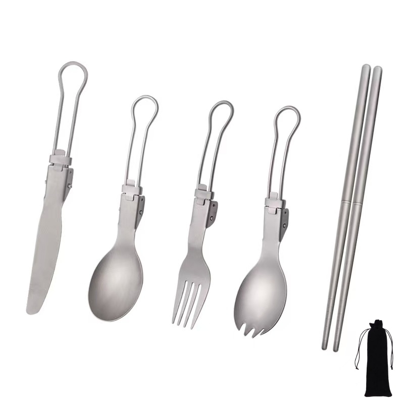Camping Cooking And Cutlery Set - チタン製折りたたみ式食器セット（フォーク、スプーン、ナイフ、箸付き）、ハイキング、キャンプ、バックパッキングに最適な携帯用軽量コンビネーション